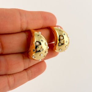 Golden Drop Set with beautiful Stone. High Quality