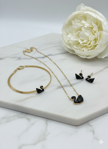 Trendy Black swan pendant set