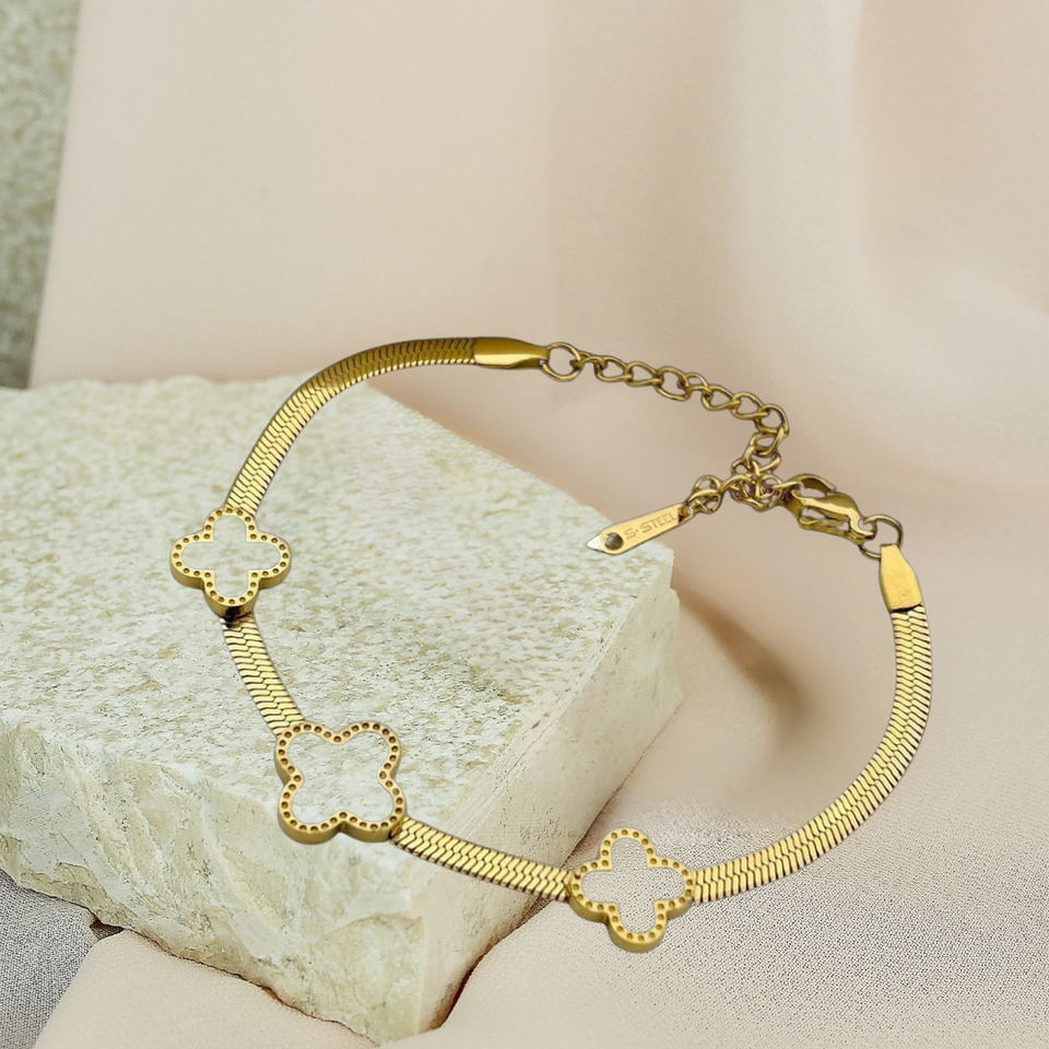 Stailess Steel Clove Flower Bracelet