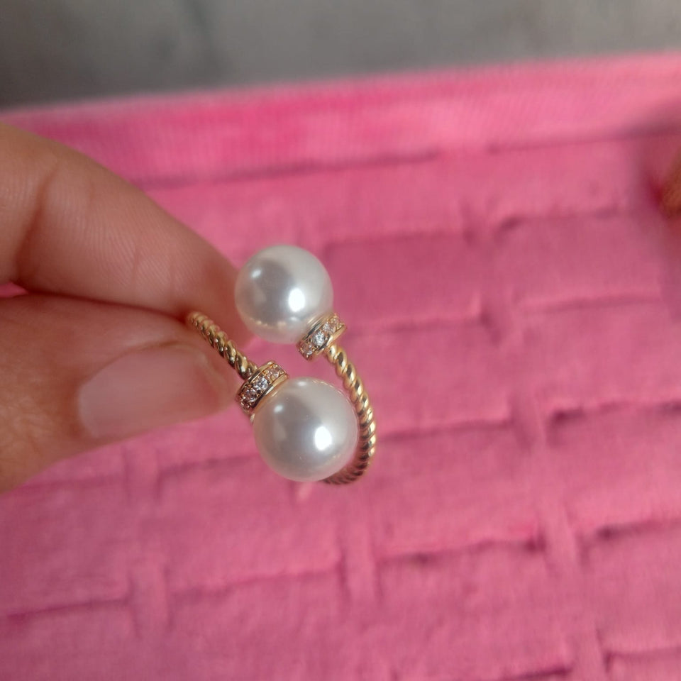 Pearl Adjustable Ring