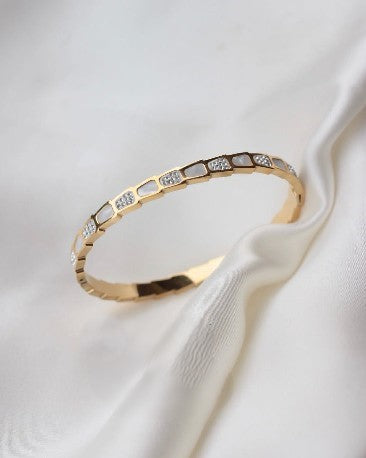 Elegant Hand Cuff – Stainless Steel,