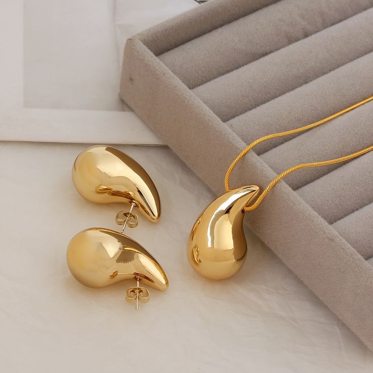 Stainless-Steel Gold-plated Tear Drop Earing Set